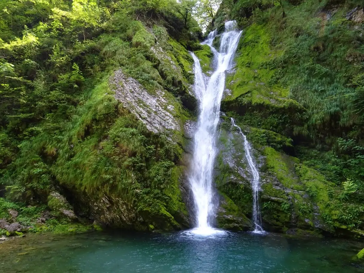 cascate del plera in primavera