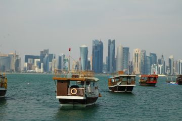 vista sulla di città di Doha dal mare