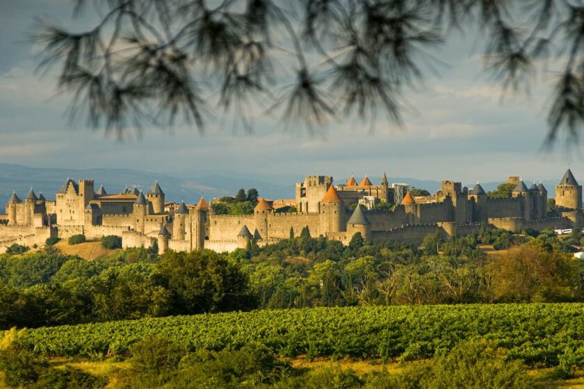 Veduta aerea della cittadella medievale di Carcassonne in Francia.